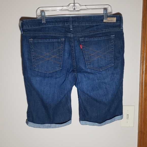 Levi's 545 Bermuda Women's Shorts Sz 14 - Picture 5 of 5